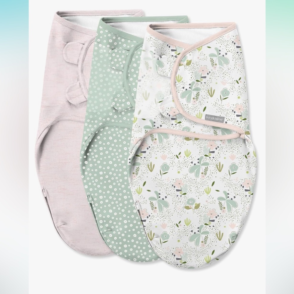EUC SwaddleMe by Ingenuity 3 swaddles